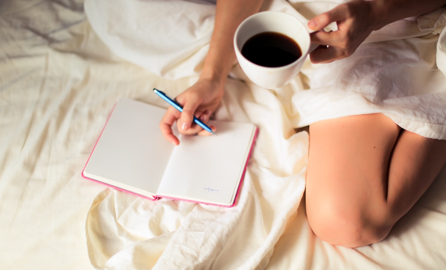 Peace Through the Page - Gratitude Journaling in 6 Min a Day